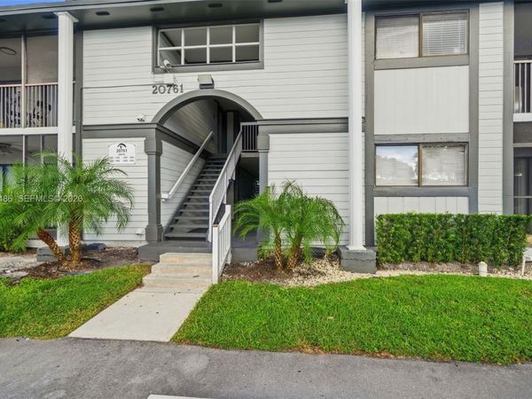 20761 NE 4th Pl, Unit 104, Miami, FL 33179