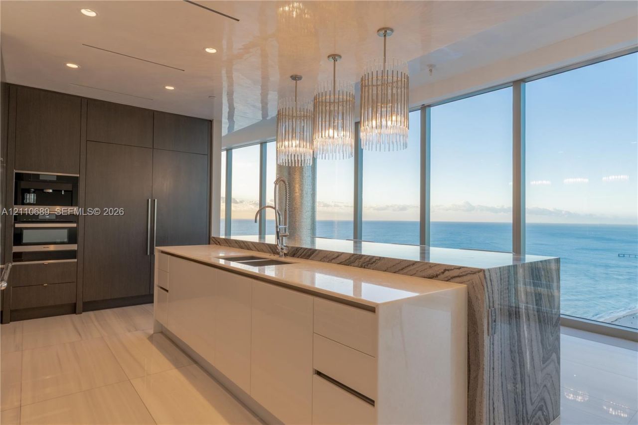17901 Collins Ave , Unit 2704, Sunny Isles Beach, FL 33160 Photo