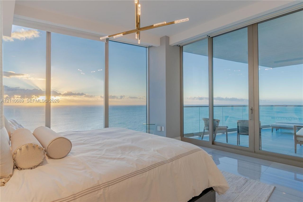 17901 Collins Ave , Unit 2704, Sunny Isles Beach, FL 33160 Photo