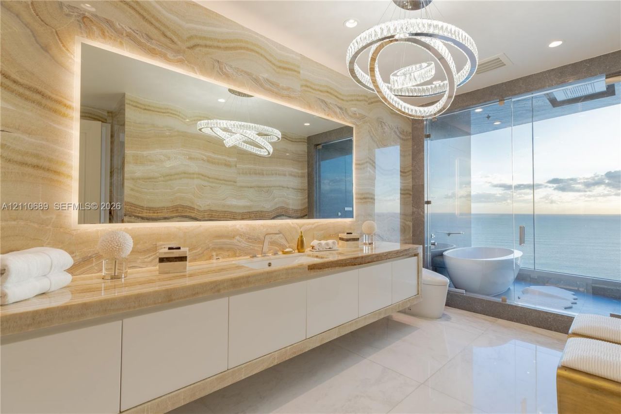 17901 Collins Ave , Unit 2704, Sunny Isles Beach, FL 33160 Photo