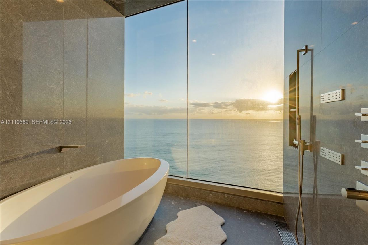 17901 Collins Ave , Unit 2704, Sunny Isles Beach, FL 33160 Photo