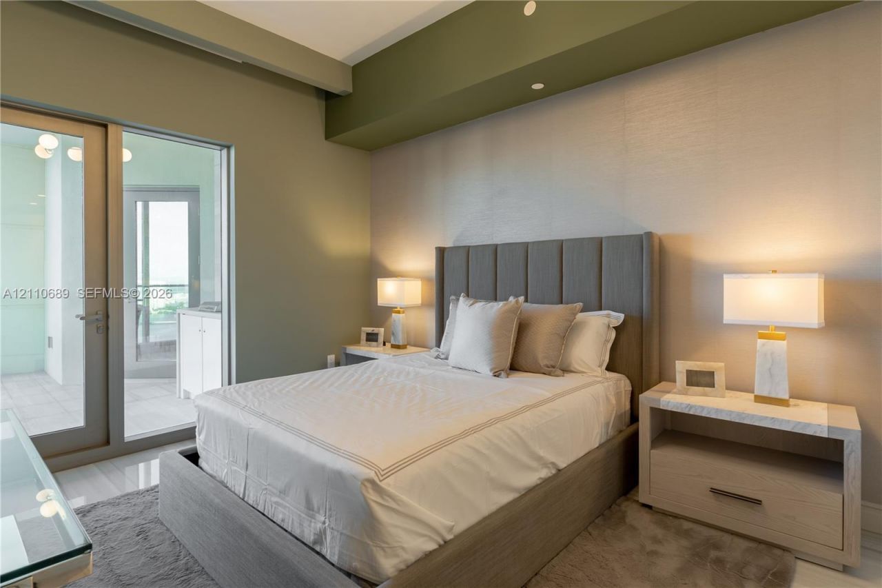 17901 Collins Ave , Unit 2704, Sunny Isles Beach, FL 33160 Photo