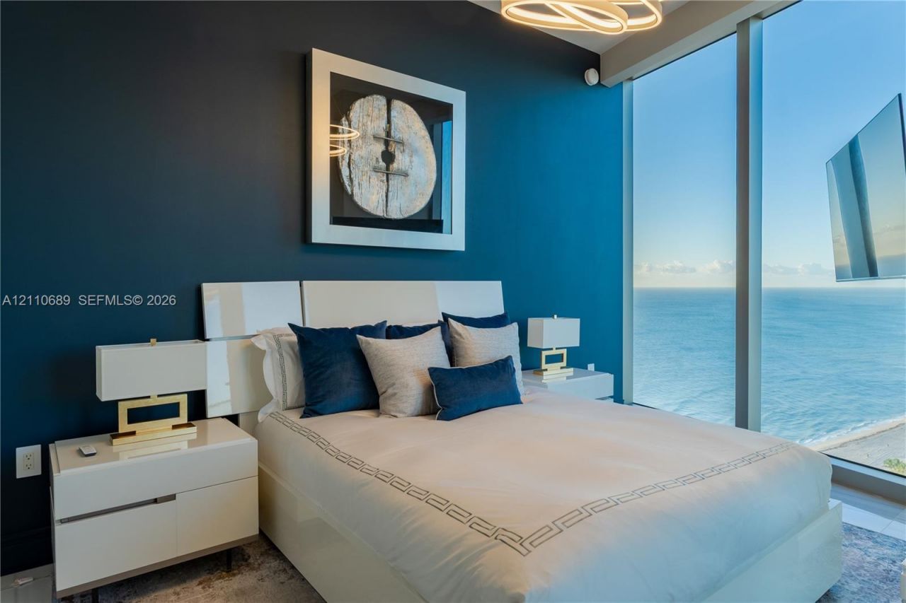17901 Collins Ave , Unit 2704, Sunny Isles Beach, FL 33160 Photo