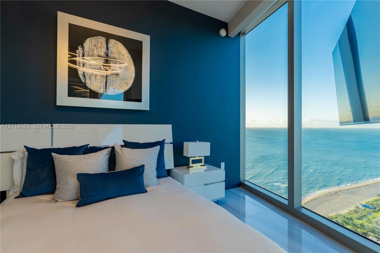 17901 Collins Ave , Unit 2704, Sunny Isles Beach, FL 33160 Photo