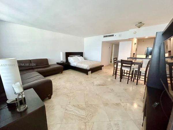 100 Lincoln Rd , Unit 1519, Miami Beach, FL 33139
