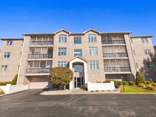 18610 Pine Lake Drive , Unit 2B, Tinley Park, IL 60477