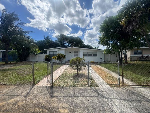1106 NW 14TH Court, Fort Lauderdale, FL 33311