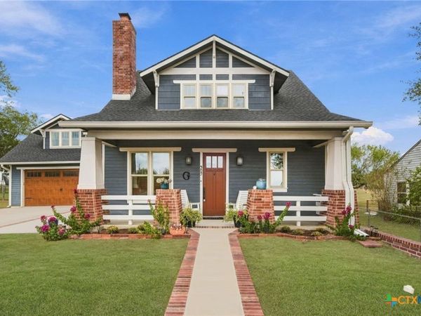509 E Wendel Street , Shiner, TX 77984