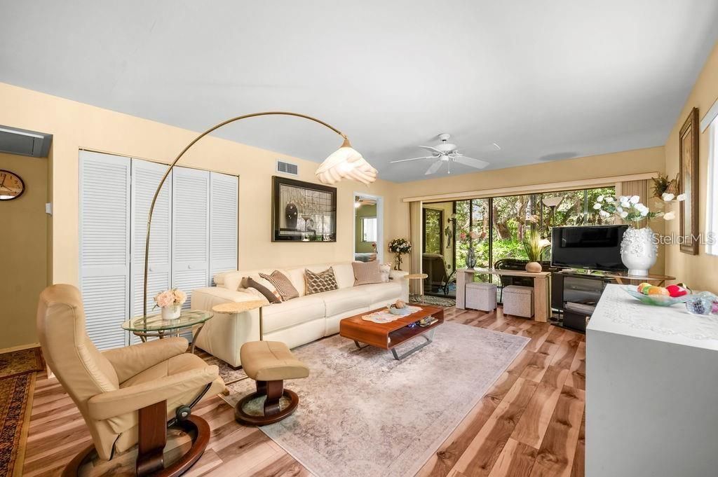 5146 Harpers Croft, Unit 13, Sarasota, FL 34235 Photo