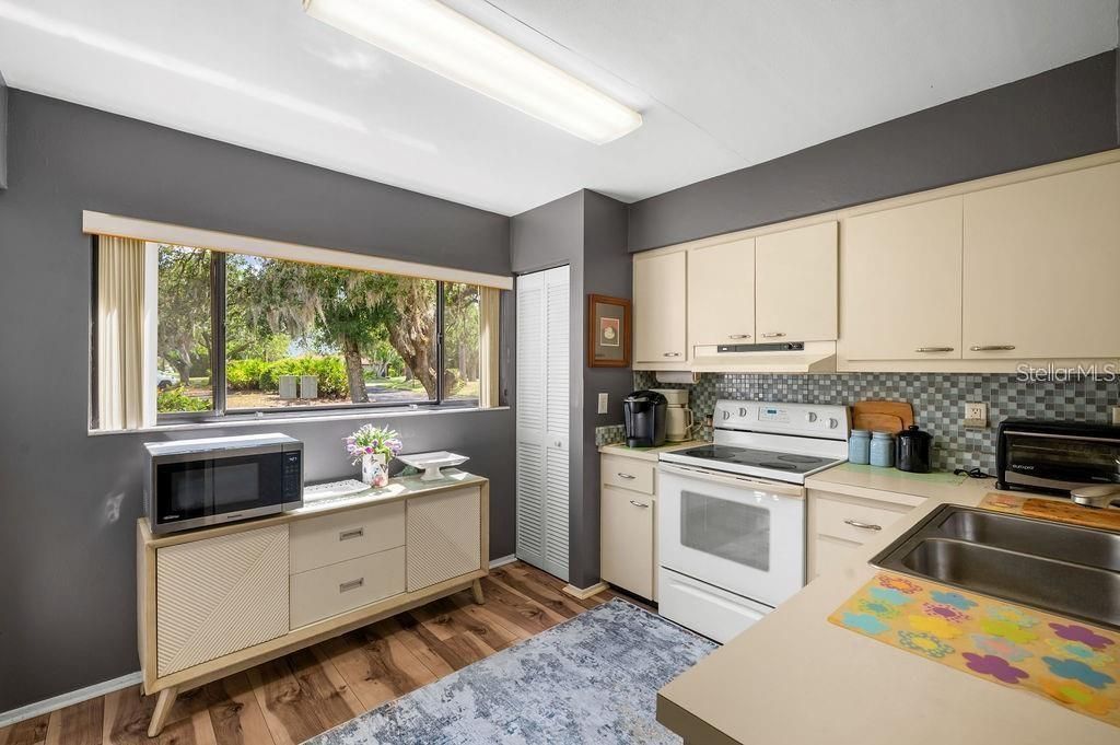 5146 Harpers Croft, Unit 13, Sarasota, FL 34235 Photo