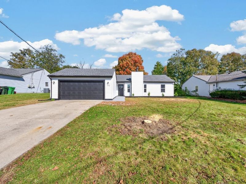 350 Woodsdale Drive, Monroe, OH 45050 Photo 2
