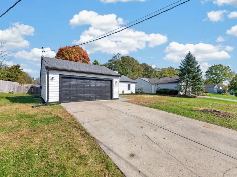350 Woodsdale Drive, Monroe, OH 45050 Photo 4