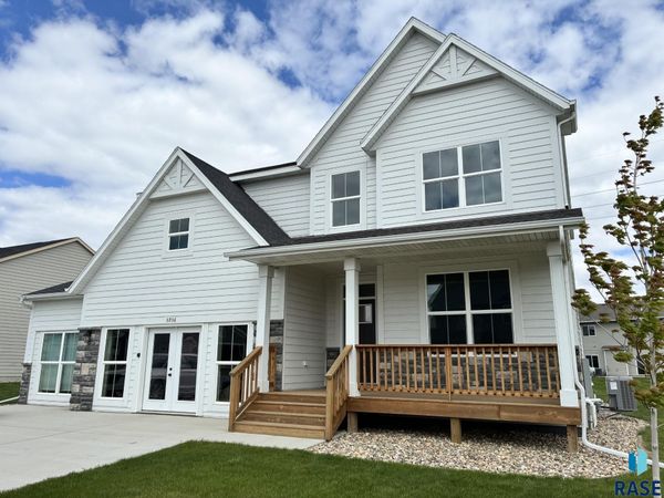 5936 S Hosta Ave, Sioux Falls, SD 57108