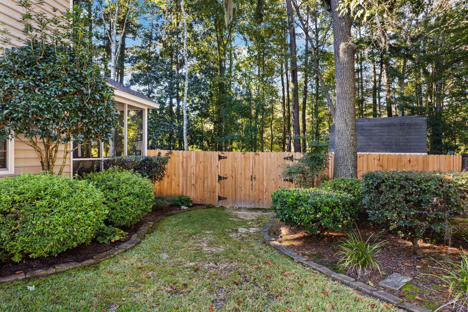 137 Northpark Avenue Photo 37