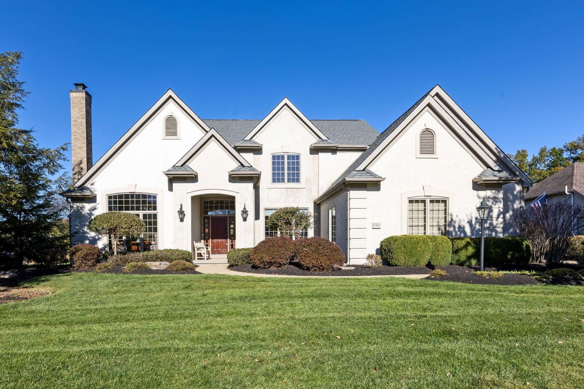 5763 Medallion Drive E, Westerville, OH 43082 Main Photo