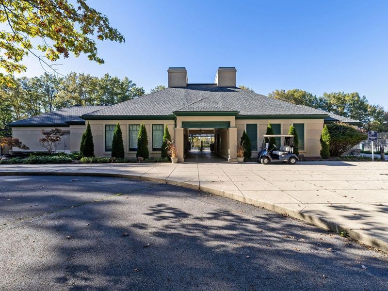 5763 Medallion Drive E, Westerville, OH 43082 Photo 38