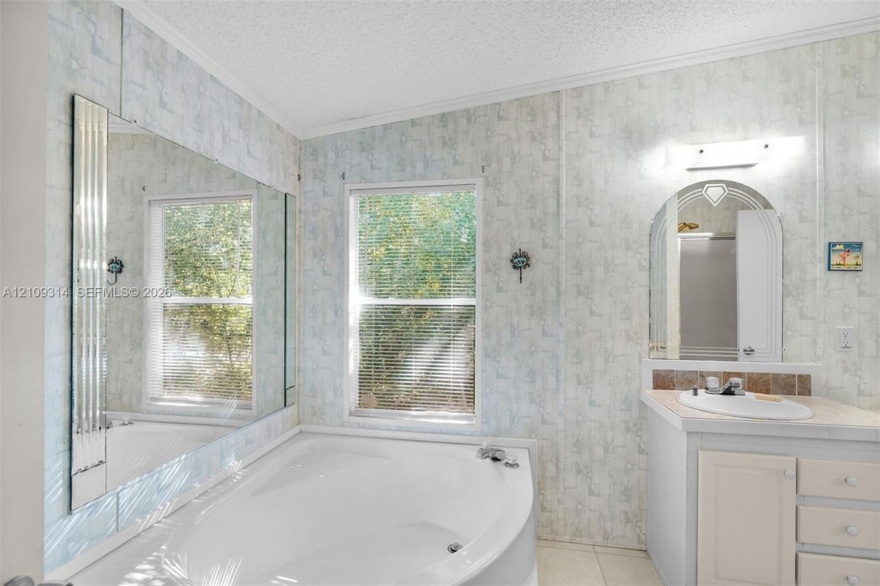 222 Cuba Rd , Key Largo, FL 33070 Photo