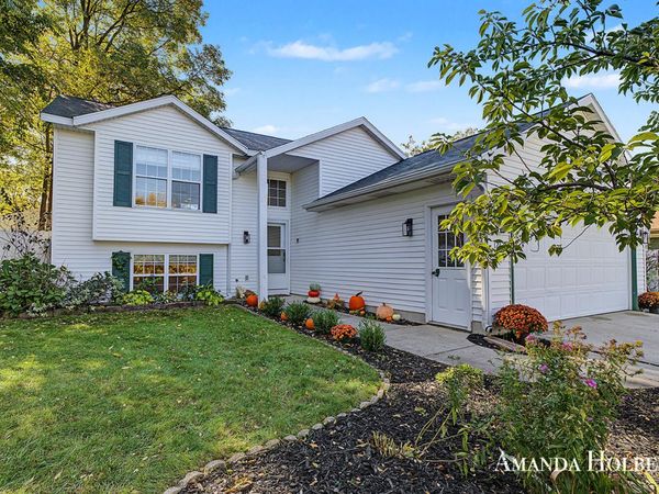 1242 4 Mile Road NE, Grand Rapids, MI 49525