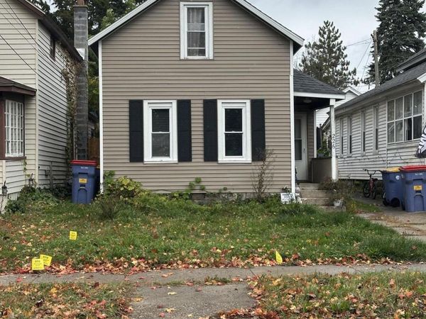 226 Lane Avenue SW, Grand Rapids, MI 49504