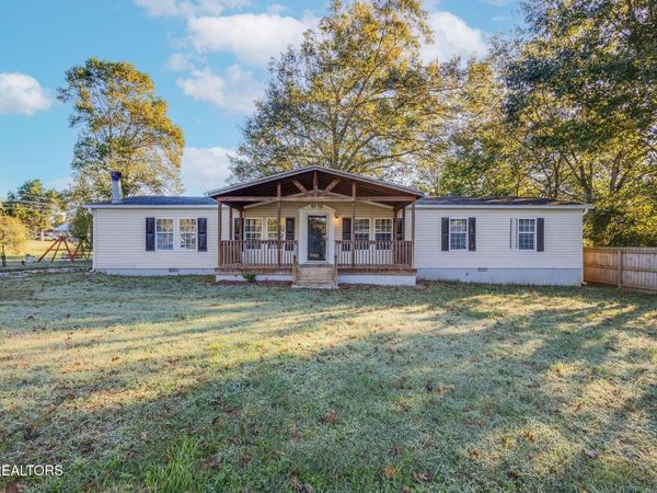 174 Hamilton St, Strawberry Plains, TN 37871