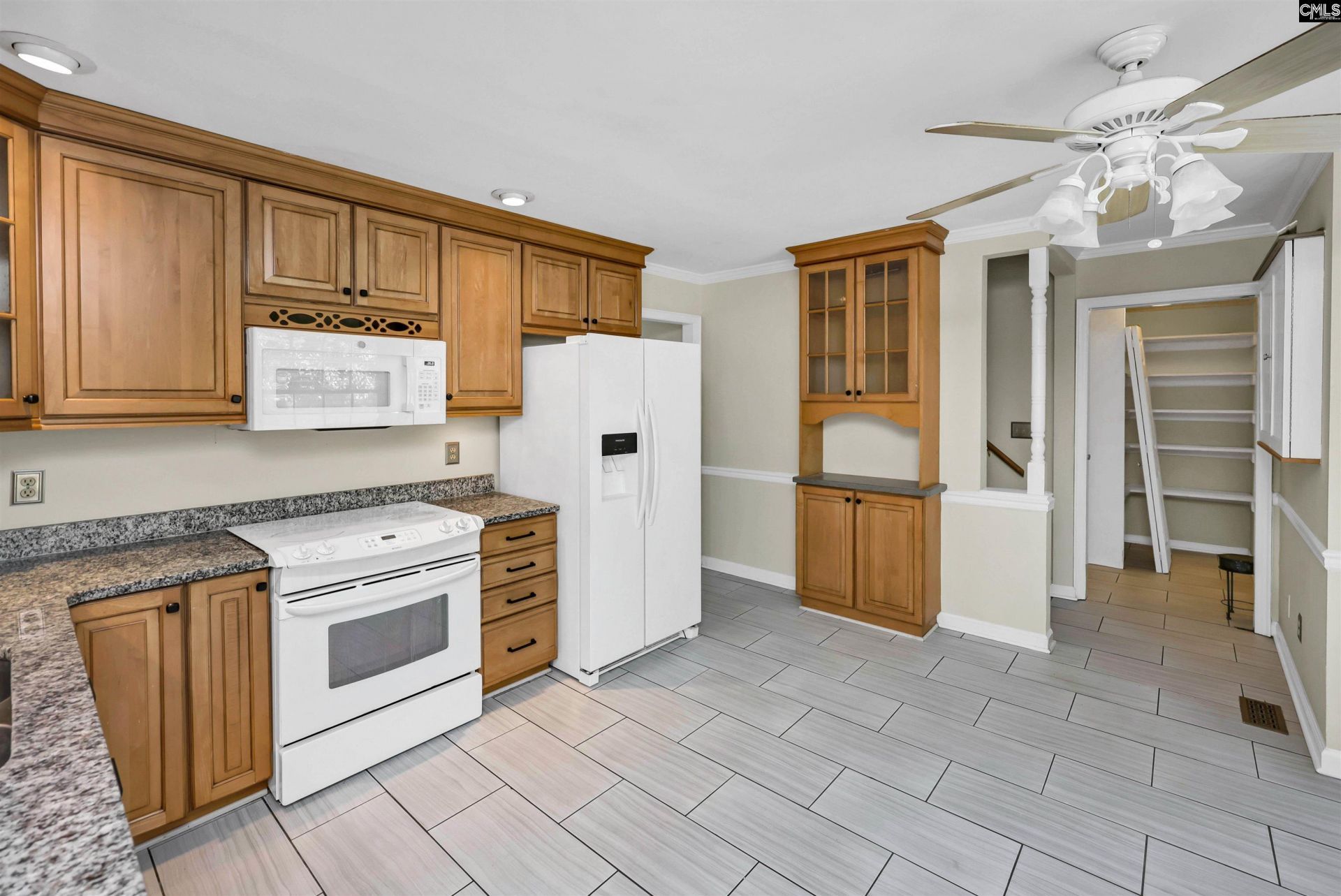 141 Brook Hollow Drive  Photo 12