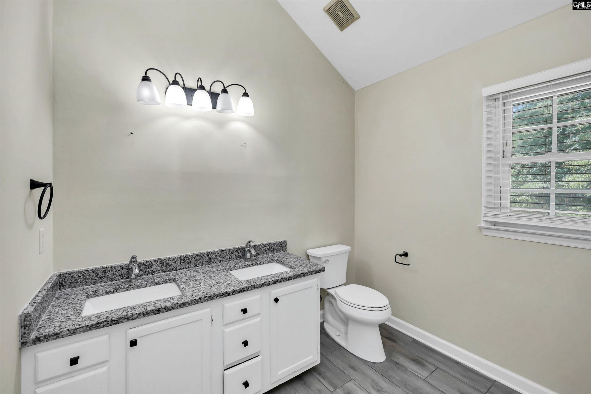 141 Brook Hollow Drive  Photo 23