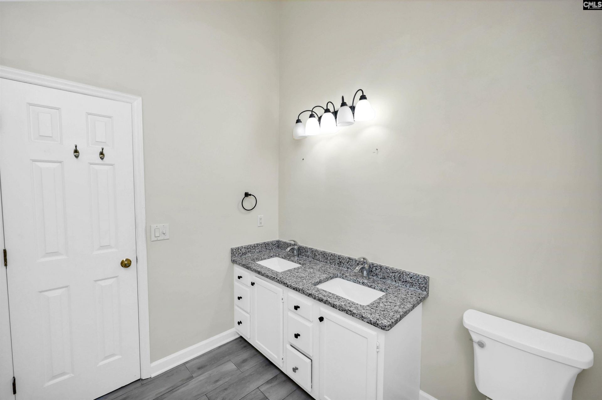 141 Brook Hollow Drive  Photo 24