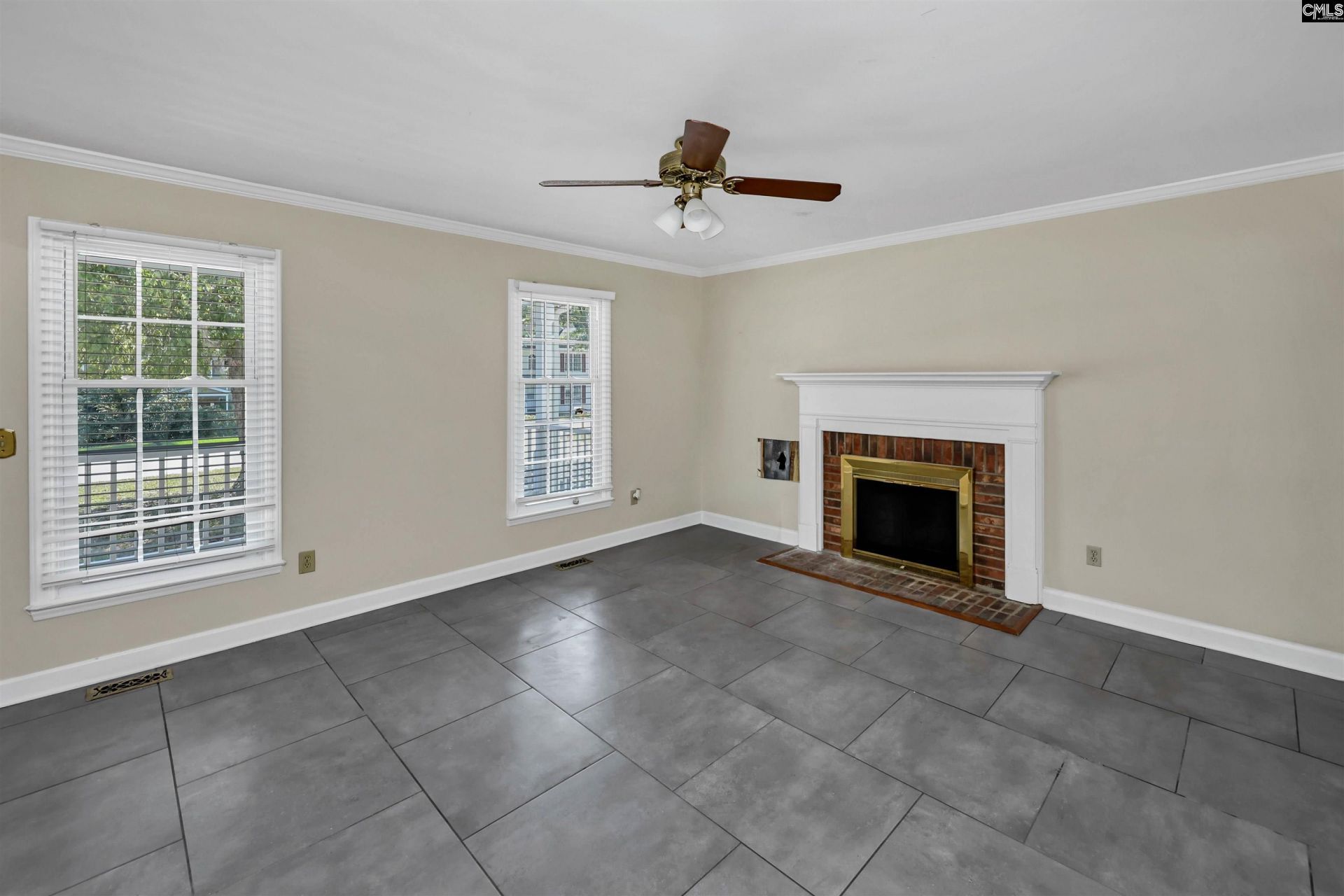 141 Brook Hollow Drive  Photo 8