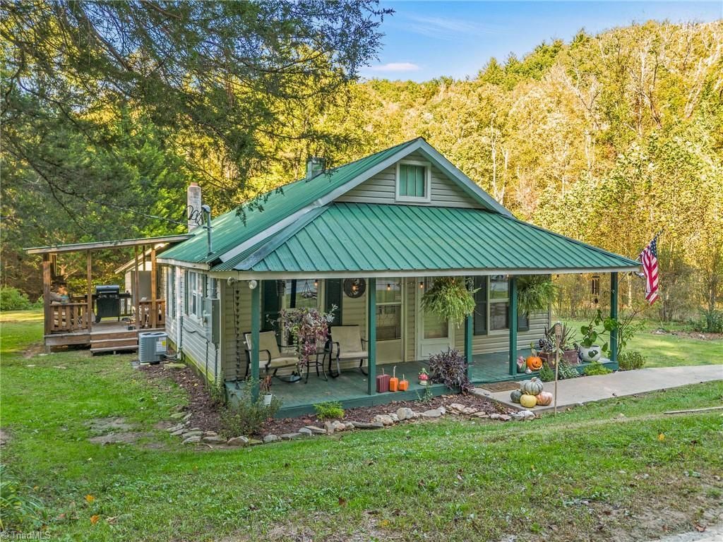9472 N Old Nc Highway 16, Millers Creek, NC 28651 Main Photo