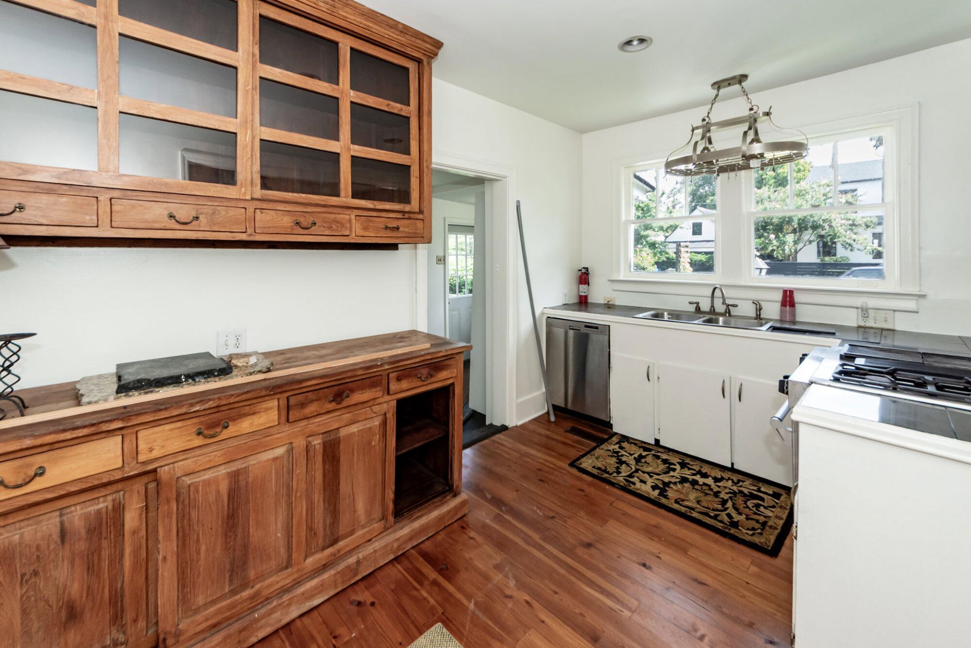 25 8th Avenue Photo 12