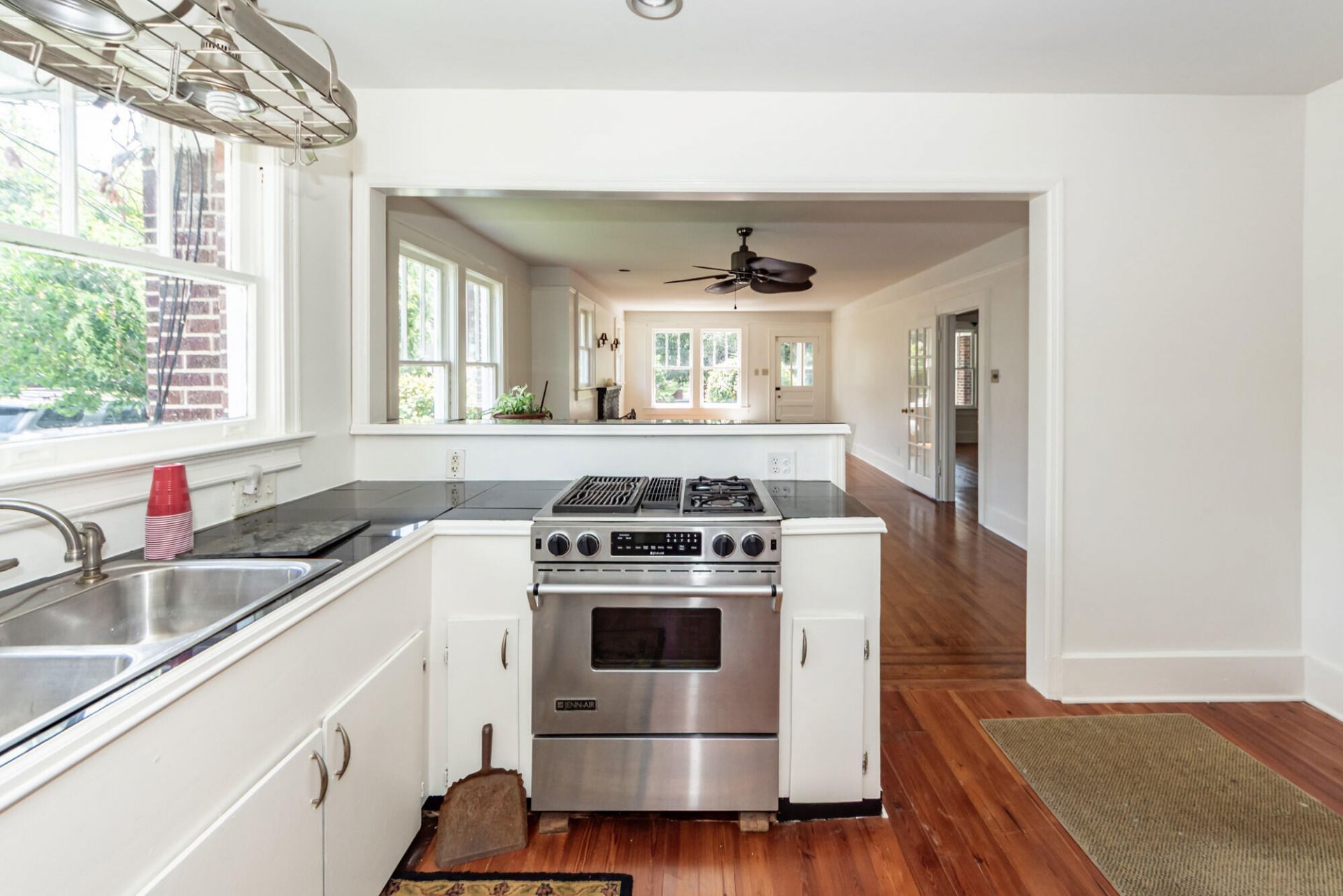 25 8th Avenue Photo 16