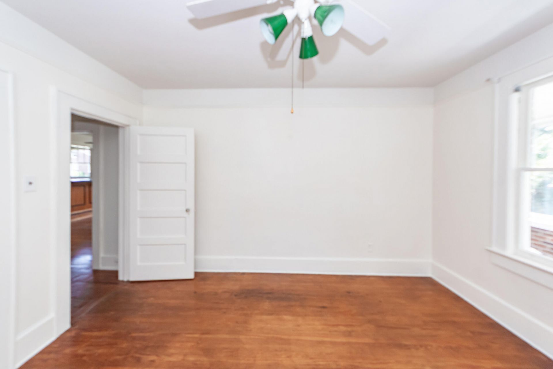 25 8th Avenue Photo 21