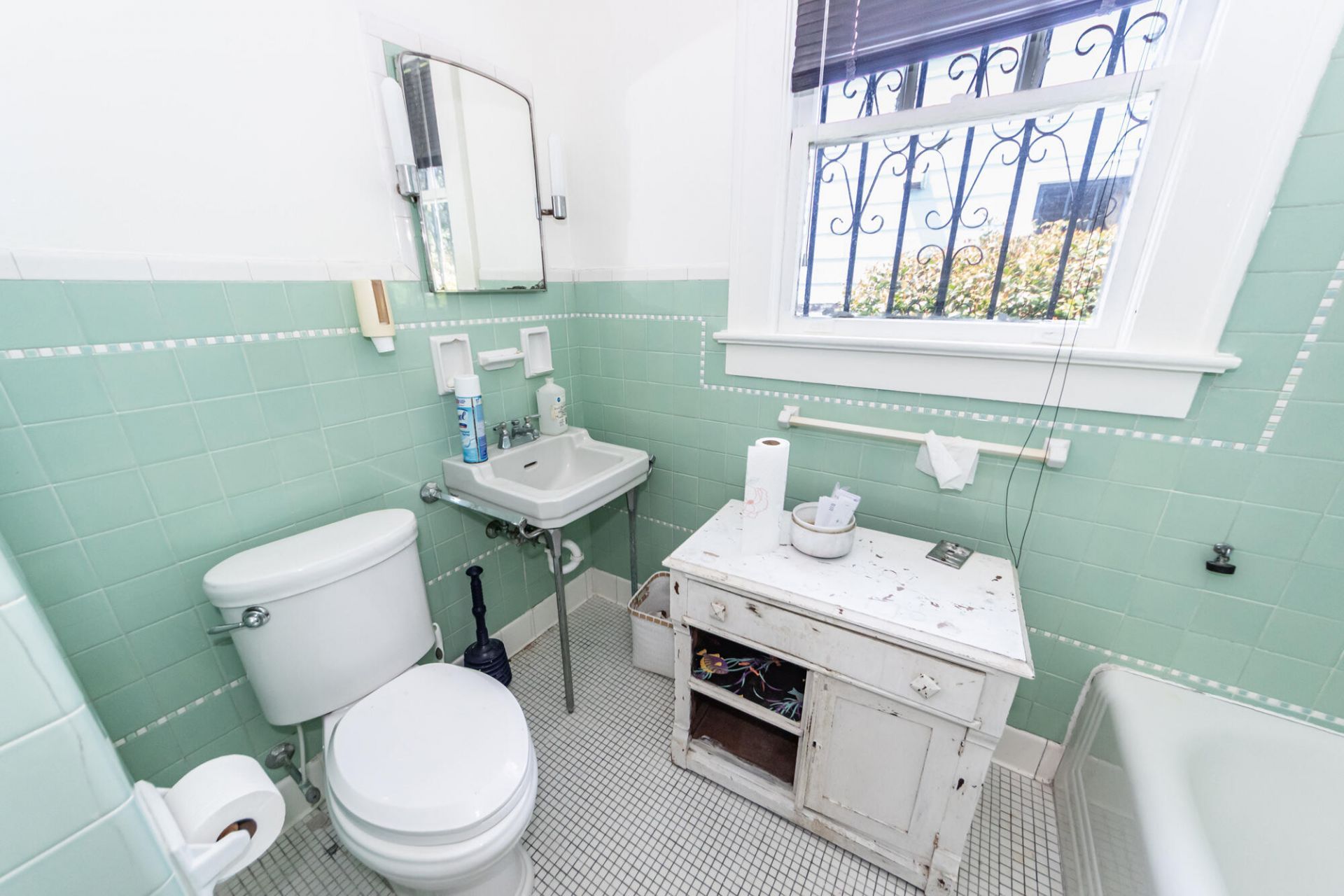 25 8th Avenue Photo 24
