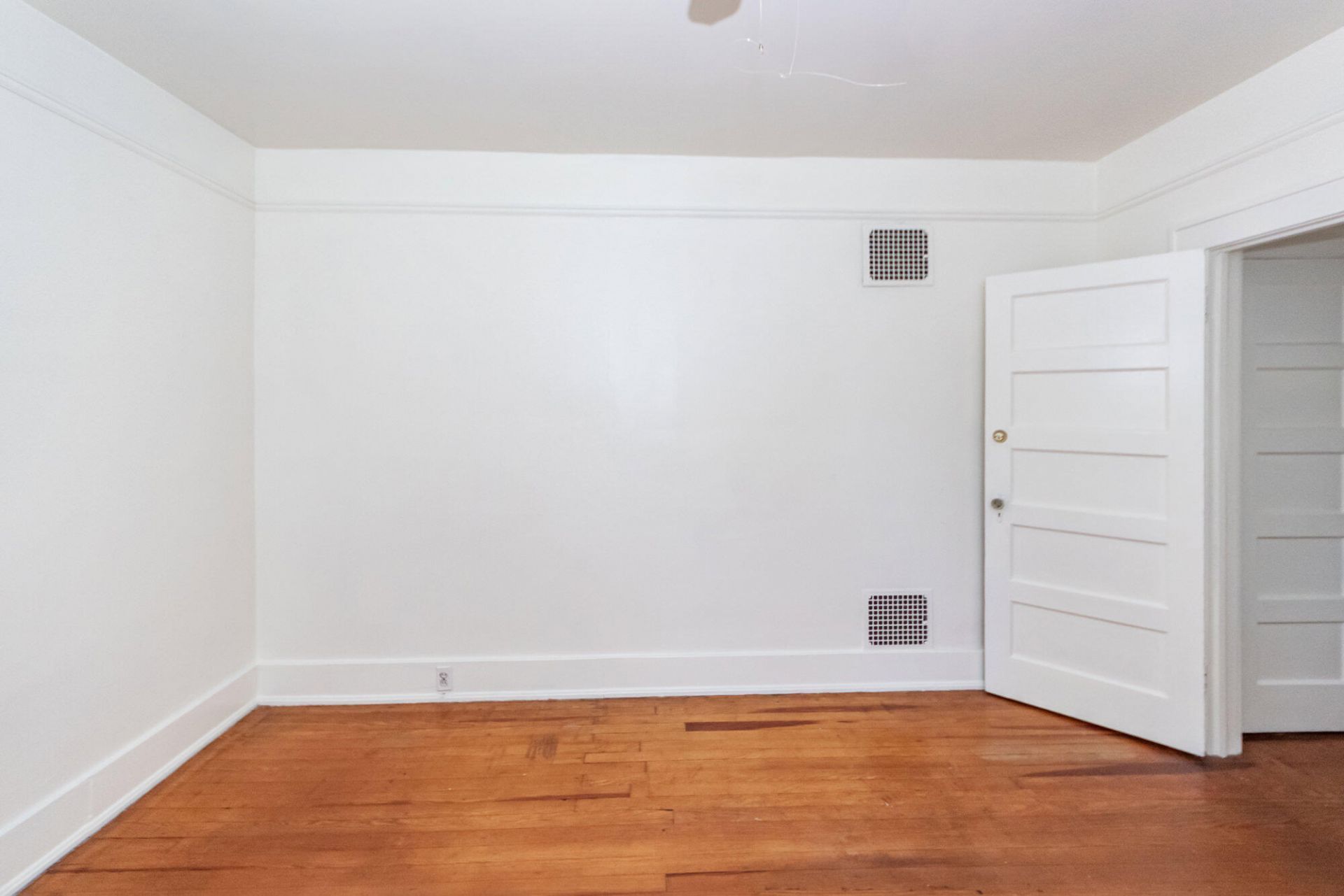 25 8th Avenue Photo 28