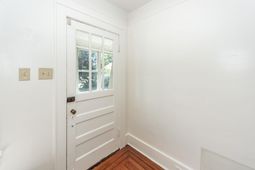 25 8th Avenue photo 4