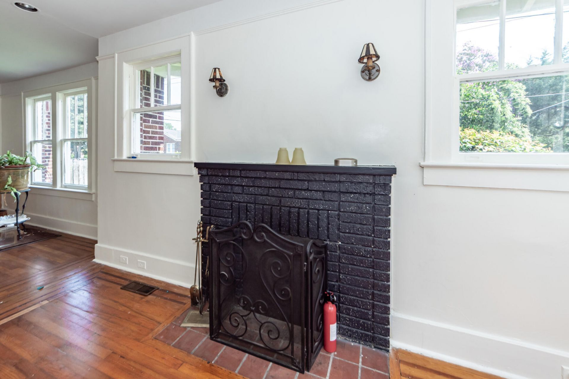 25 8th Avenue Photo 5