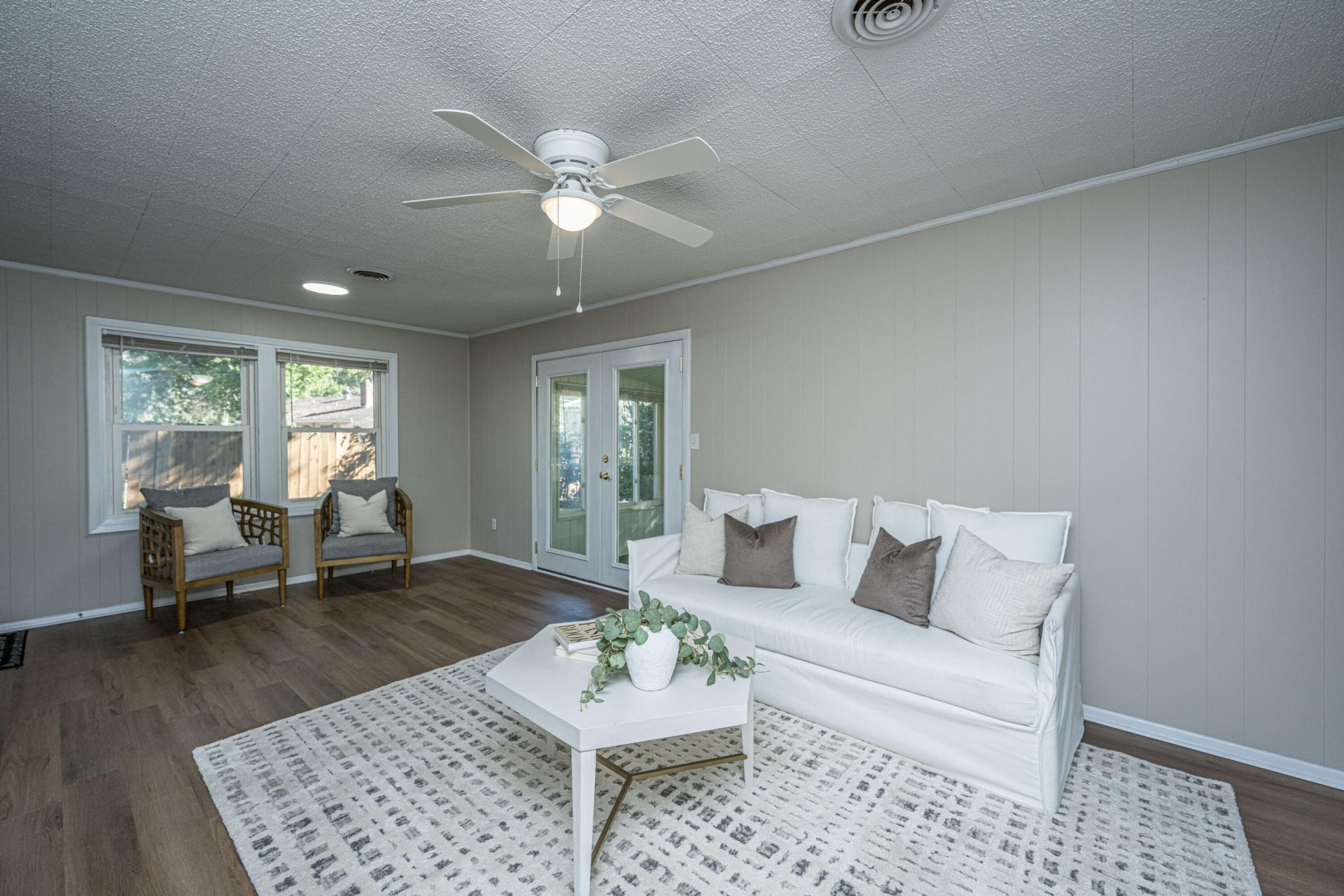 1236 Hawthorne Circle Photo 14