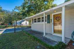 1236 Hawthorne Circle photo 4