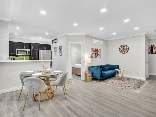 10004 E Bay Harbor Dr , Unit 8, Bay Harbor Islands, FL 33154