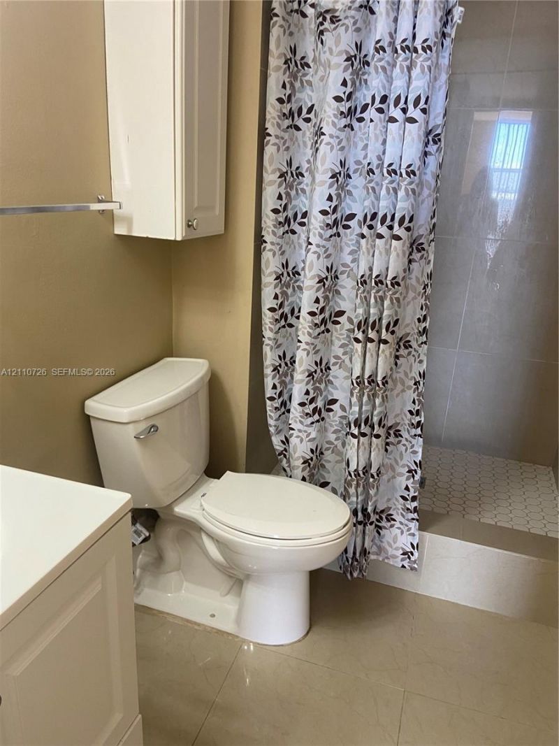 13499 Biscayne Blvd , Unit 1506, North Miami, FL 33181 Photo
