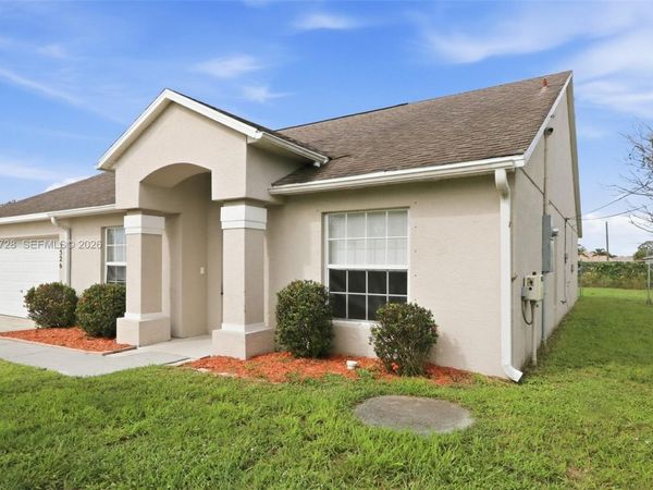 3526 SW Rosardo St , Port St. Lucie, FL 34953