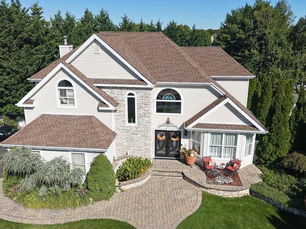 112 Summerfield Drive , Holtsville, NY 11742