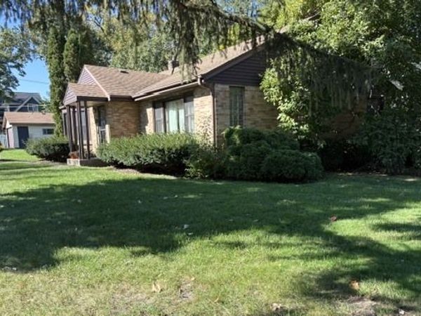 353 E 3rd Street , Elmhurst, IL 60126