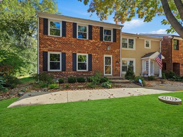 1525 WEDGEFIELD Circle , Naperville, IL 60563