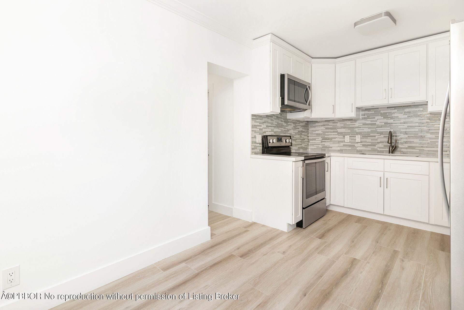 135 Edgewood Drive, West Palm Beach, FL 33405 Photo