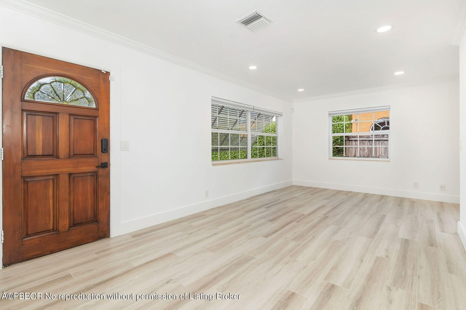 135 Edgewood Drive, West Palm Beach, FL 33405 Photo