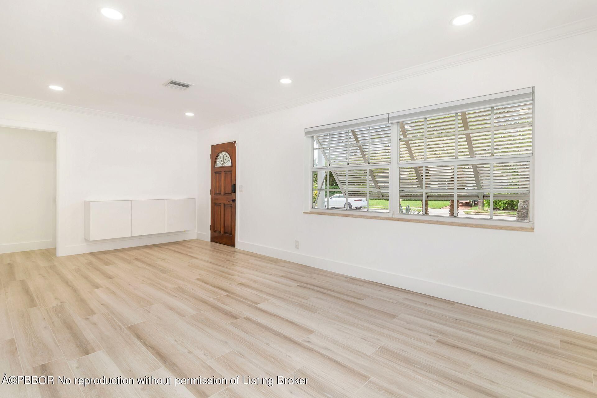 135 Edgewood Drive, West Palm Beach, FL 33405 Photo
