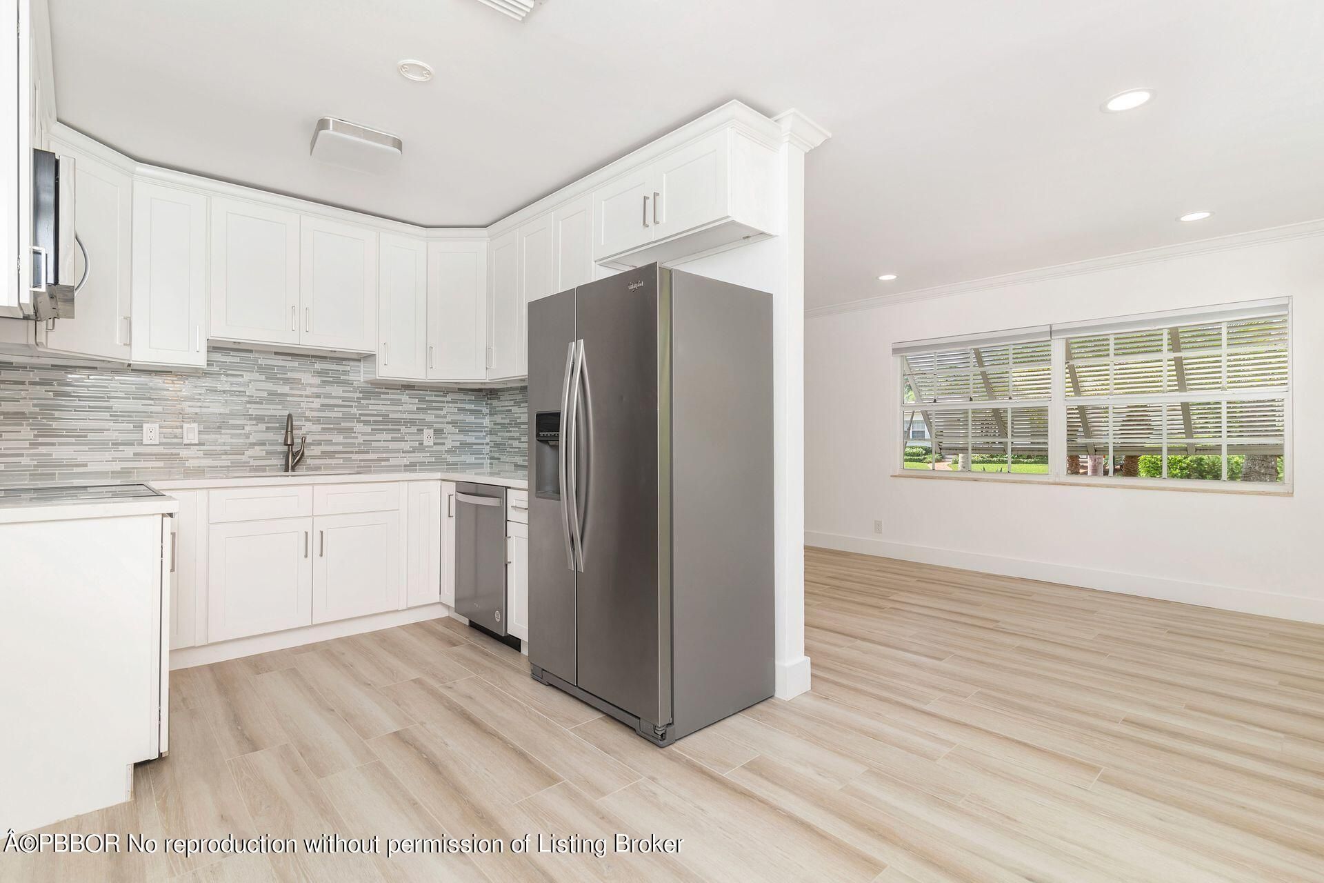 135 Edgewood Drive, West Palm Beach, FL 33405 Photo