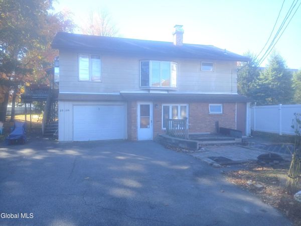2010 1/2 Curry Road, Unit 1, Schenectady, NY 12306