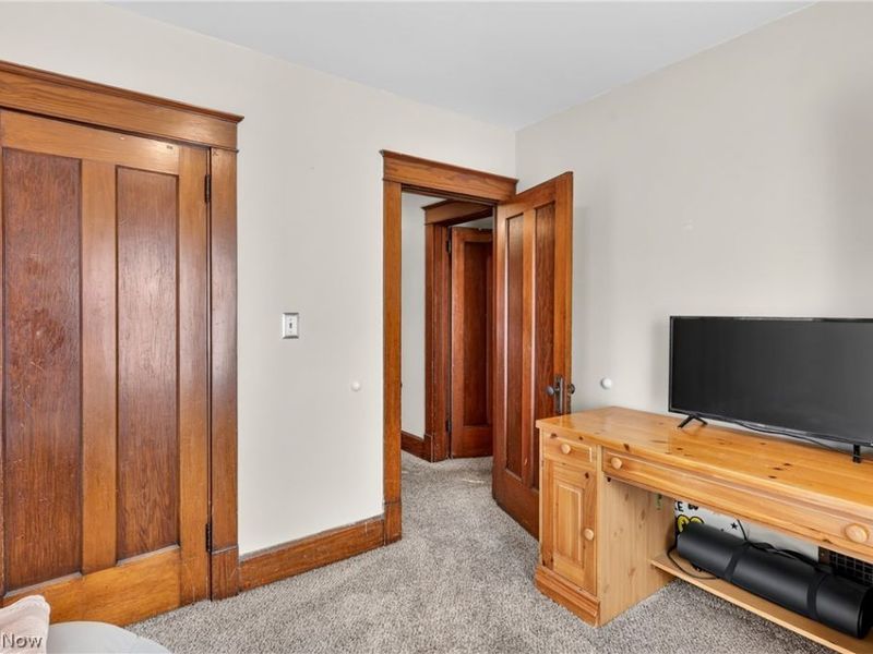 107 N Hartford Avenue , Youngstown, OH 44509 Photo 19
